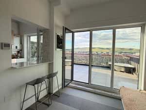 Penthouse deosebit 2 camere, 61 mp+ terasă panoramică  39 mp,bloc nou — miniatura 5