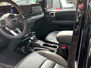 Jeep Wrangler Automată 272 HP Benzină — miniatura 5