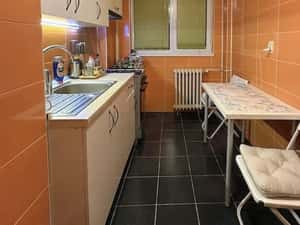 Calea Victoriei bloc 1983 langa Hotelul Radison — miniatura 5