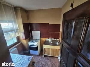 Garsonieră confort 1 de vânzare – Târgu Jiu, strada 9 Mai — miniatura 4