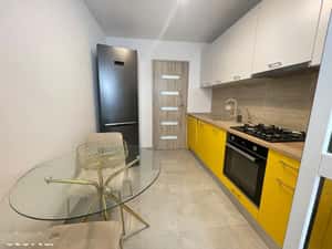 Apartament 2 camere, decomandat, metrou Aaparatorii Patriei — miniatura 3