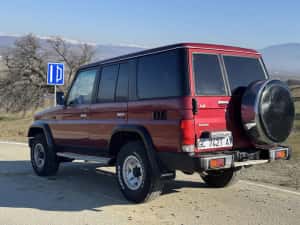 Toyota Land Cruiser LJ 77 2.4 D — miniatura 6