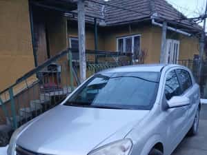 Opel Astra H, 1.7, an 2010 — miniatura 1