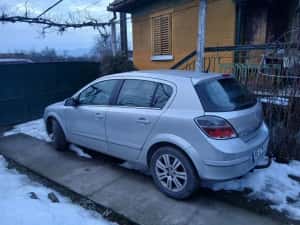 Opel Astra H, 1.7, an 2010 — miniatura 3