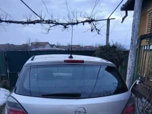 Opel Astra H, 1.7, an 2010 — miniatura 4