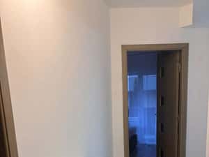 Apartament de 52 mp+10 mp balcon, parter inalt, zona Terra — miniatura 3