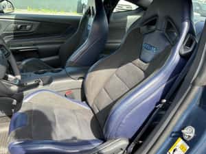 Ford Mustang Automată 454 HP Benzină — miniatura 3