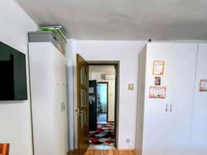 Vând apartament 4 camere ultracentral,deasupra Restaurantului Latuno — miniatura 5