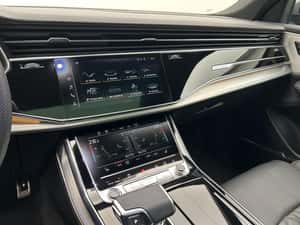 Audi Q8 SUV 286 cp, 79.222 km, 71.110 EUR — miniatura 6