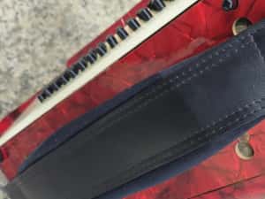 Vând acordeon Parrot cu 80 de basi rosu — miniatura 10