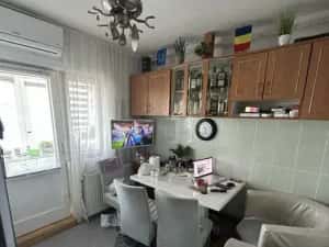 Apartament 2 camere - decomandat - zona Lipovei — miniatura 3