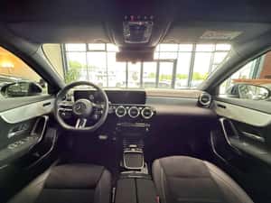 Mercedes-Benz A 200 Hatchback 177 cp, 6100 km — miniatura 6