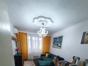 Închiriez apartament 2 camere, gata de mutare, etaj 1 — miniatura 2