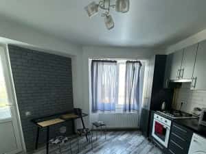 Garsoniera de inchiriat in zona Tractorul — miniatura 2