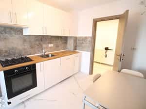 Privat ofer spre chirie 3 cam 2 bai 2 balcoane ultracentral