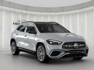 Mercedes-Benz GLA 250 Automată 224 HP Benzină