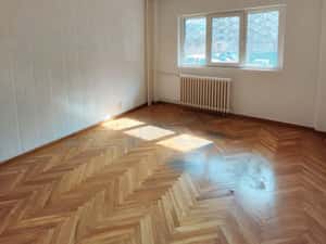 Apartament nemobilat 3 camere, parter