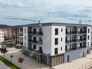 Apartament 3 camere 2 bai balcon si parcare situat in Selimbar Brana — miniatura 6
