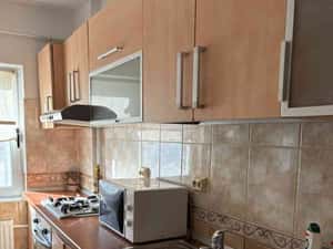 APARTAMENT 2 CAMERE DE ÎNCHIRIAT – ZONA LICEUL ION BARBU — miniatura 3