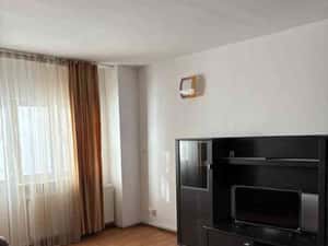 APARTAMENT 2 CAMERE DE ÎNCHIRIAT – ZONA LICEUL ION BARBU — miniatura 4