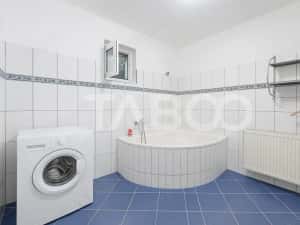 Apartament decomandat de vanzare 3 camere balcon parcare si curte — miniatura 8