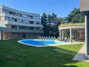 Apartament de 4 camere mobilat Iancu Nicolae parcare piscina — miniatura 3
