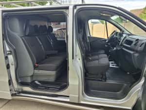 Opel vivaro /Renault trafic /extra loong XXL/ 2019 / 6 locuri  2019 — miniatura 7