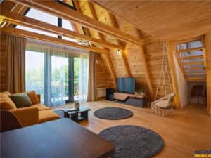 Eleganta,echipata casa A Frame,1.200 mp teren,deschidere Piatra Craiului,Moieciu, Brasov — miniatura 4