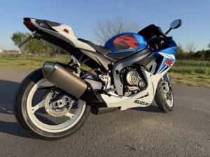 Suzuki GSXR 600 12.2011 Germania Stock stare TOP 27 k km — miniatura 3