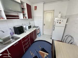 Închiriez apartament 3 camere – Zona Centrală(Calea Dumbrăvii – Dioda) — miniatura 3