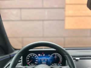 Mercedes-Benz E300e Hybrid Benzina+Electric - An Fabricatie 2025 — miniatura 6