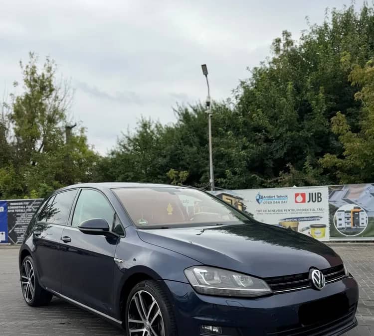 VW Golf 7 icup DSG — fotografie 1 din 10