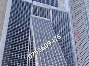 Trepte-grătare zincate