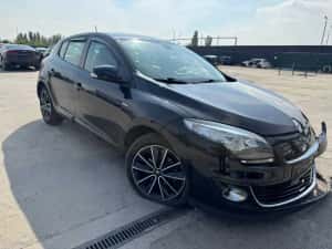 Dezmembram Renault Megane 3 2012 hatchback 1,5 Cod motor K9K