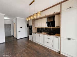 Apartament 3 camere de vanzare in Floresti