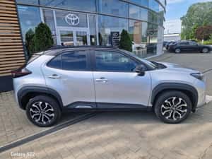 TOYOTA YARIS CROSS 1.5 VVT-i HSD 4x4 Dynamic – SUV hibrid 2024 — miniatura 4
