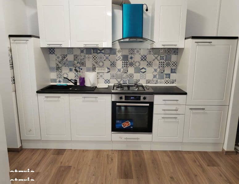 Apartament cu 2 camere Adora Park cu loc de parcare — fotografie 1 din 6