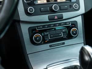 Vw Passat b7/ 2.0 140cp / Xenon / Navi / Panoramic / Dsg / Ventilatie / Rar efectuat — miniatura 7