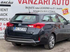 TOYOTA AURIS HYBRID - 231 656 km — miniatura 4