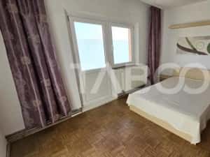 Apartament de vanzare 3 camere 2 bai balcon in bloc cu lift Terezian — miniatura 3