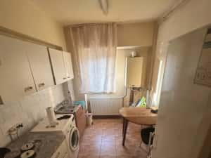 Apartament cu 2 camere de vanzare, 51 mp, etajul 1, Dealul Florilor