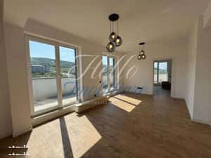 Apartament 2 camere DECOMANDAT 52 mp, zona Terra