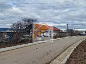 Se oferă spre vânzare / închiriere clădire cu spațiu comercial — miniatura 3