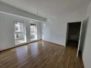 Decomandat. Langa Calea Timisoarei. Etaj 1 — miniatura 3