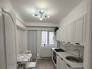 Apartament 3 camere de închiriat Pitești centru — miniatura 5