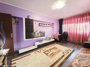 Apartament cu potential 2 camere Siderurgistilor parter — miniatura 1