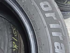 4 sau (5) Anvelope Vară Kumho 235/65 R16C  Impecabile DOT 5124. — miniatura 5