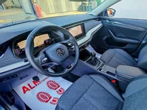 Skoda Octavia Break 2021 - 239.000 km - 11.950 EUR — miniatura 4