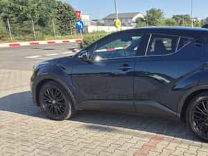 De vanzare TOYOTA C-HR varianta de echipare full — miniatura 2