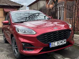 Ford Kuga 2023, Plug-in Hybrid, 37.000 km, ST-Line